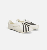 Pharrell Williams Yoga Vario Flat Earther Mens Lifestyle Shoe - White/Black