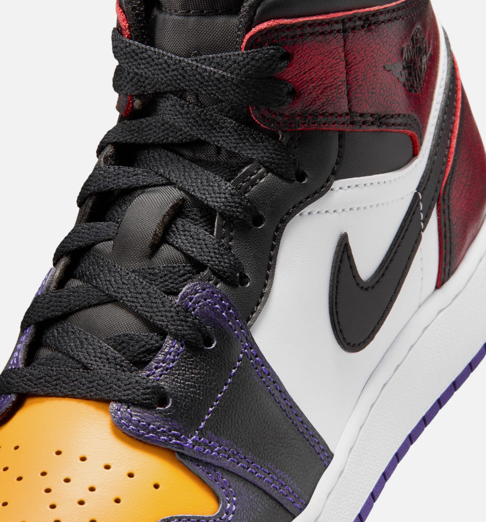 Jordan バスケットボールシューズ ホワイト/ブラック/パープル/レッド Jordan IQ9700-611 Air Jordan 1 Mid SE Grade School Lifestyle Shoe