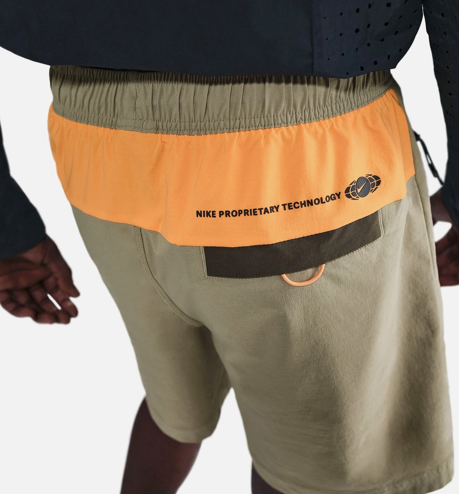 Nike IB8957-276 Tech Woven Trek Mens Short - Neutral Olive/Sundial