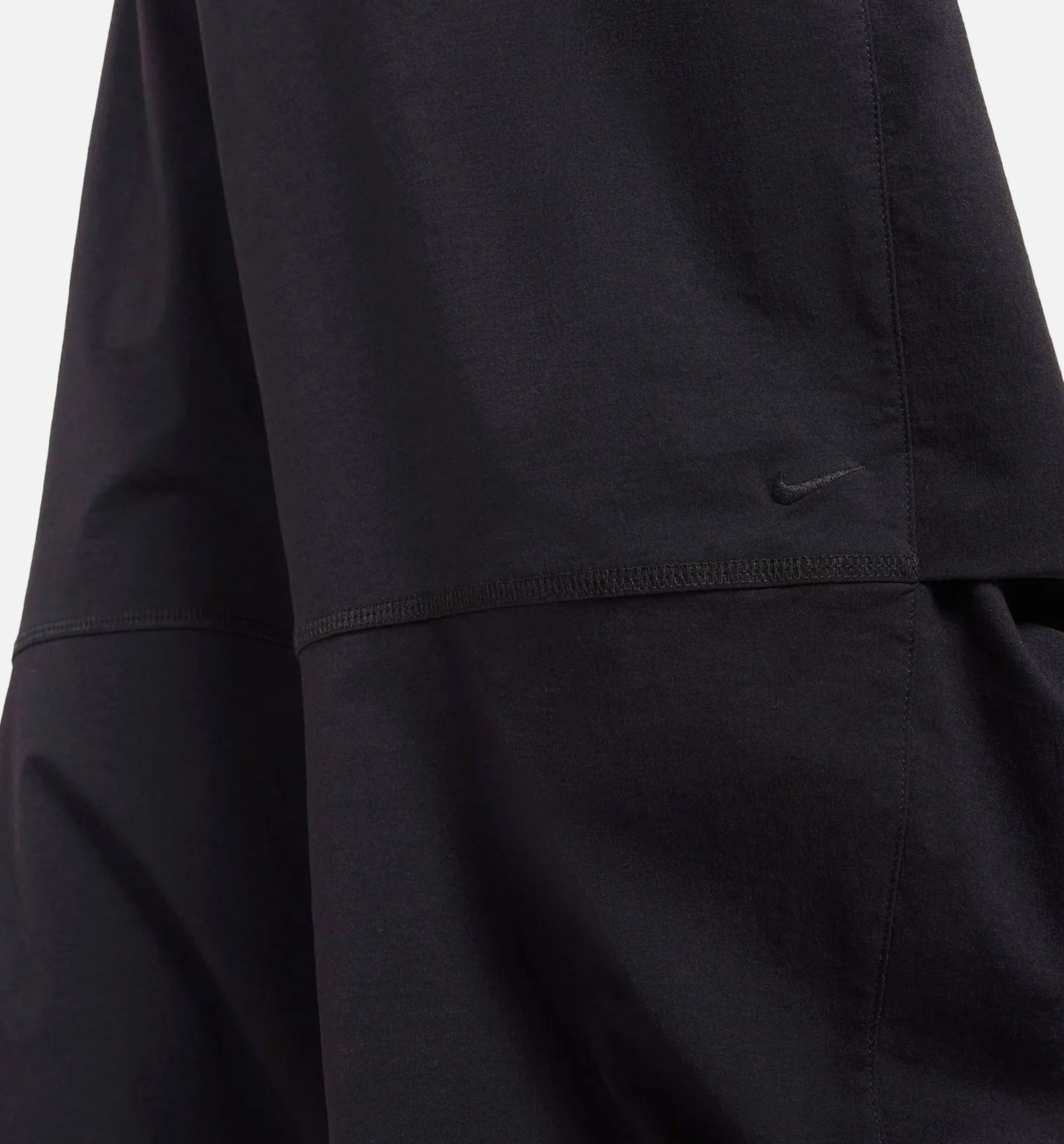ON RunningPants　ブラック　メンズМ Nike HM7158-010 Tech Woven Oversized Mens Pant - Black/Black/Black