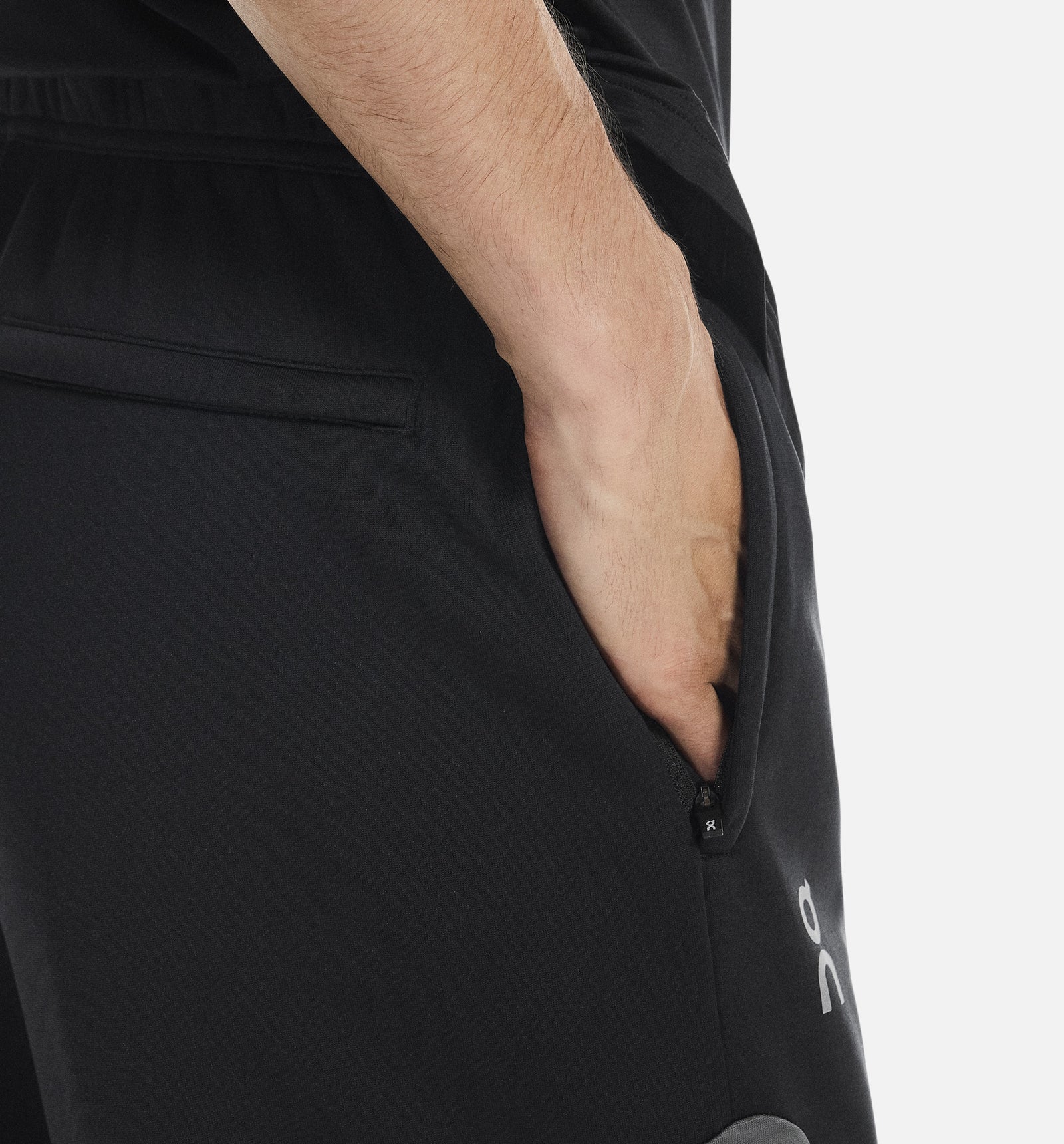 ON Running 1UF30090106 IKON Track Mens Pant - Black/Eclipse