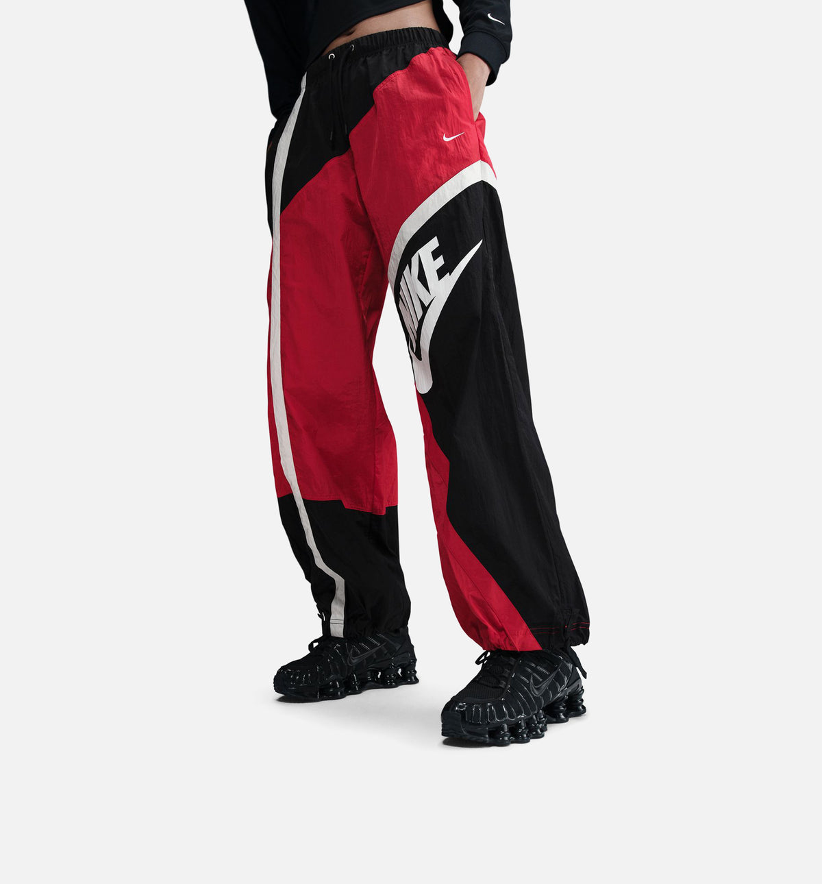 Nike HJ4178-657 NSW Street Woven Womens Pant - Red/Black