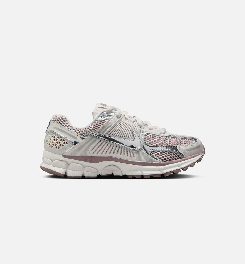 【NIKE】☆スニーカー☆ Women's Zoom Vomero 5 Nike Zoom Vomero 5 Women's Shoes. Nike.com