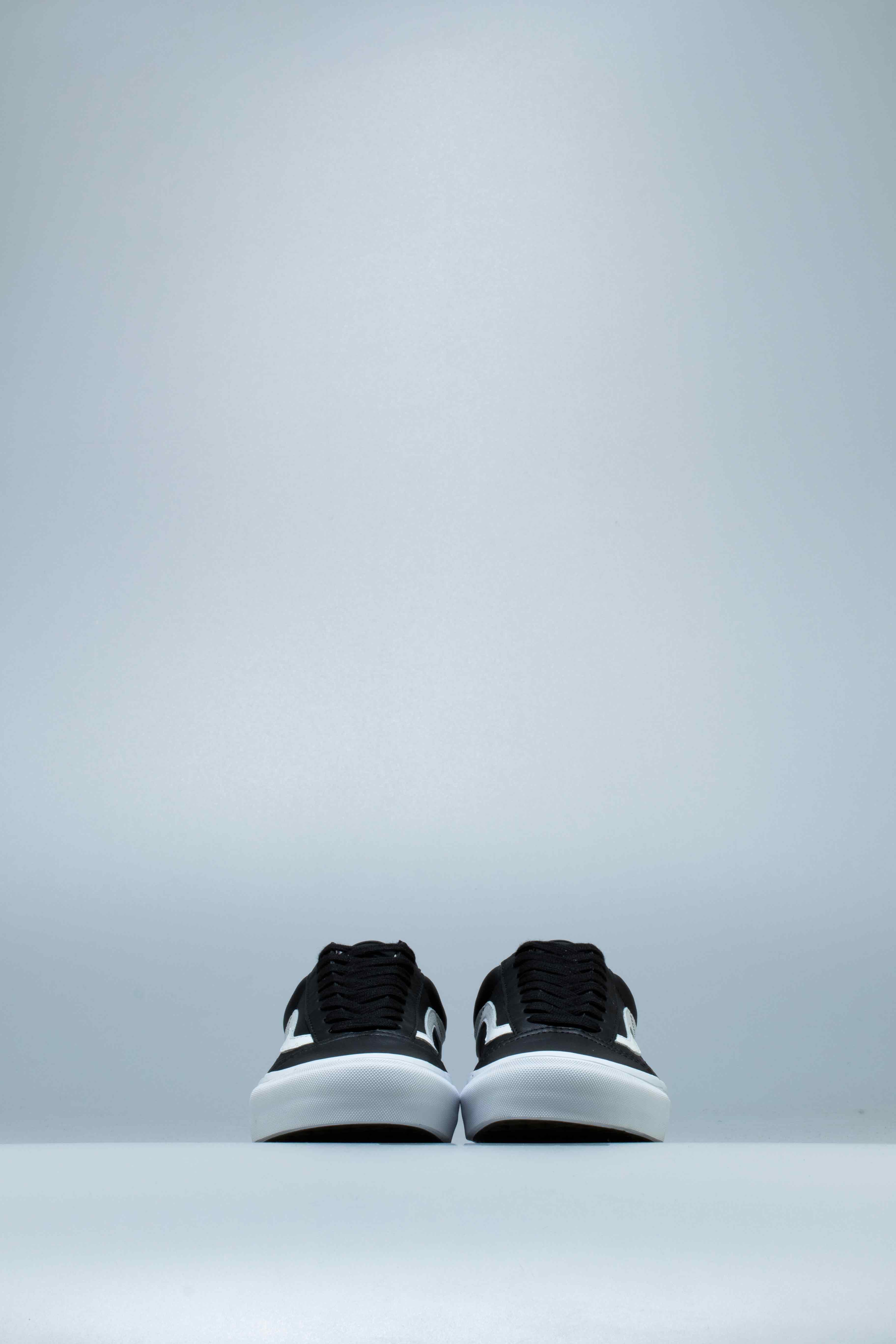 Vans VN000VOJ1NS OG Old Skool LX Mens Skate Shoe - Black/White â ShopNiceKicks.com