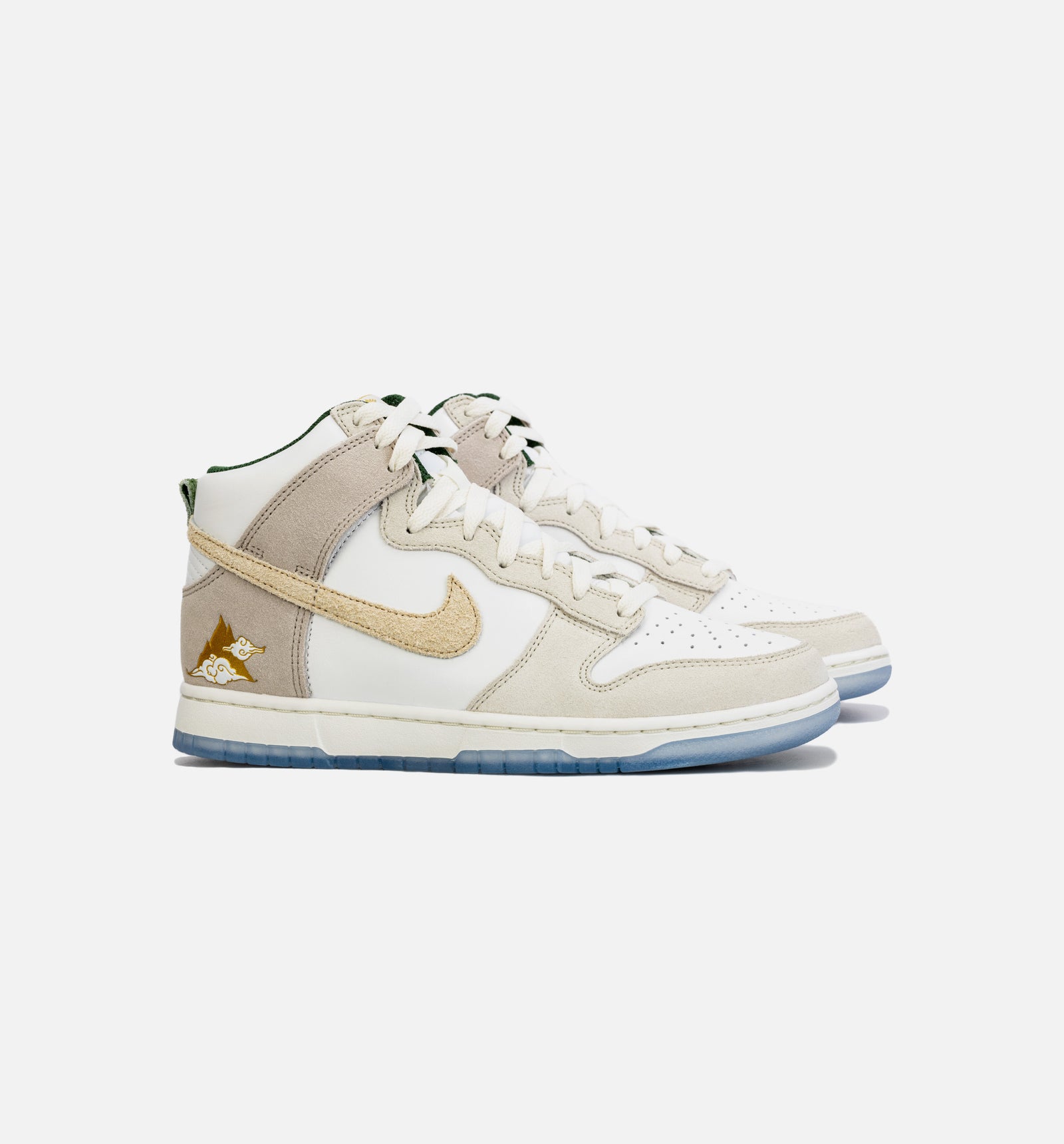 Nike sb dunks high gold hotsell