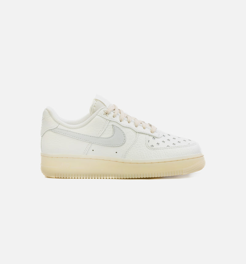 Air Force 1 Low Stars Womens Lifestyle Shoe - Summit White/Pure Platinum
