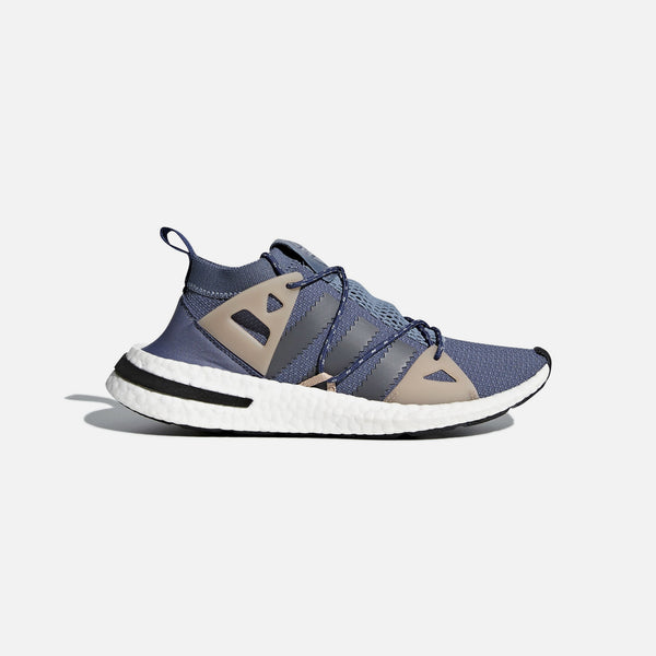 adidas DA9606 Arkyn Womens Shoe