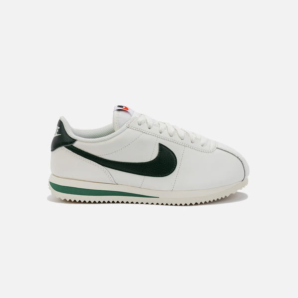 靴 NIKE WOMENS CORTEZ DN1791 25cm Amazon.com | Nike Cortez Women's Shoes (DN1791-107, White